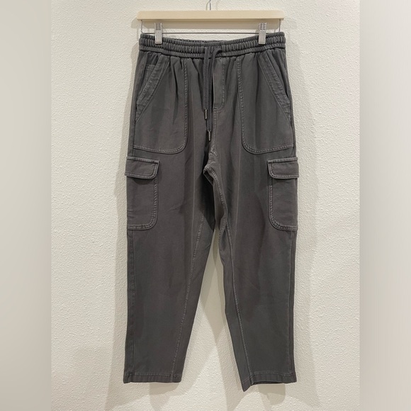 Athleta Farallon Cargo Crop Pants in Cypress Green Size 4 - Picture 2 of 9